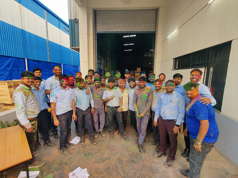 Holi-21